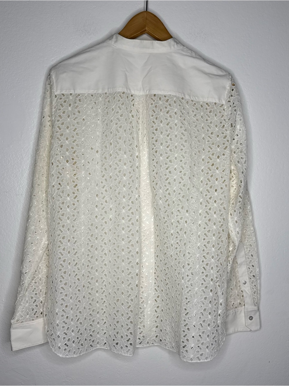 Theory Daisy Eyelet Cotton-Silk Combo Shirt MSRP $364 Sz L - Picture 3 of 10